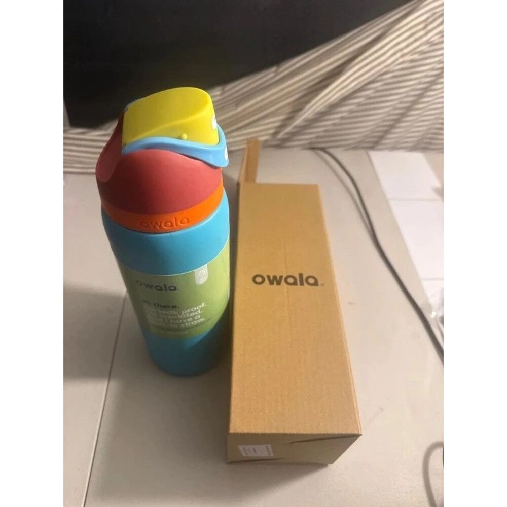 Owala FreeSip Water Bottle – Multicolor – New in Box